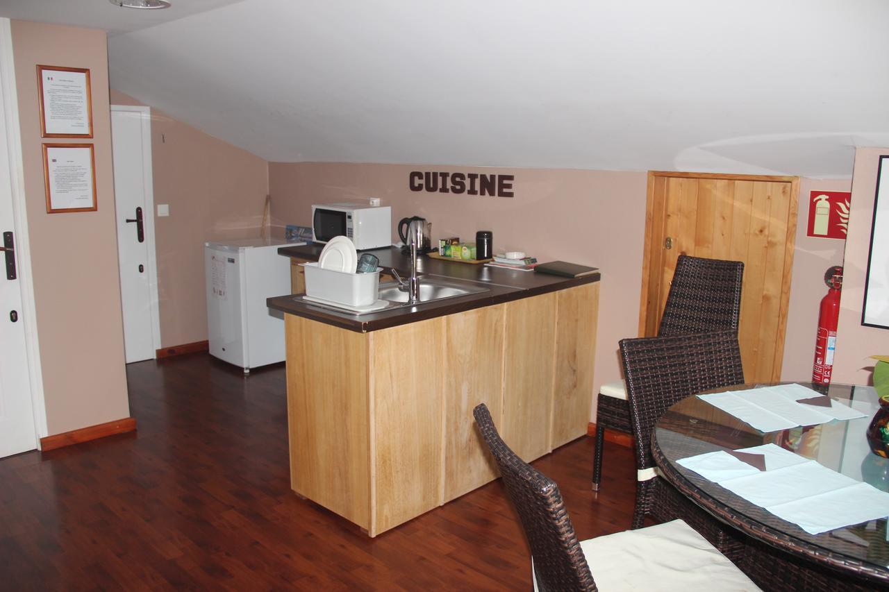 Le Colibri Bed and Breakfast Le Dix-Septieme Exteriör bild